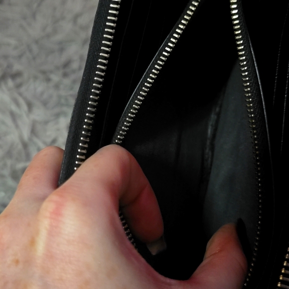 Prada Black Zip Around Long Wallet (GUC)(READ DESCRIPTION)(RIP IN POCKET) - Picture 4 of 6